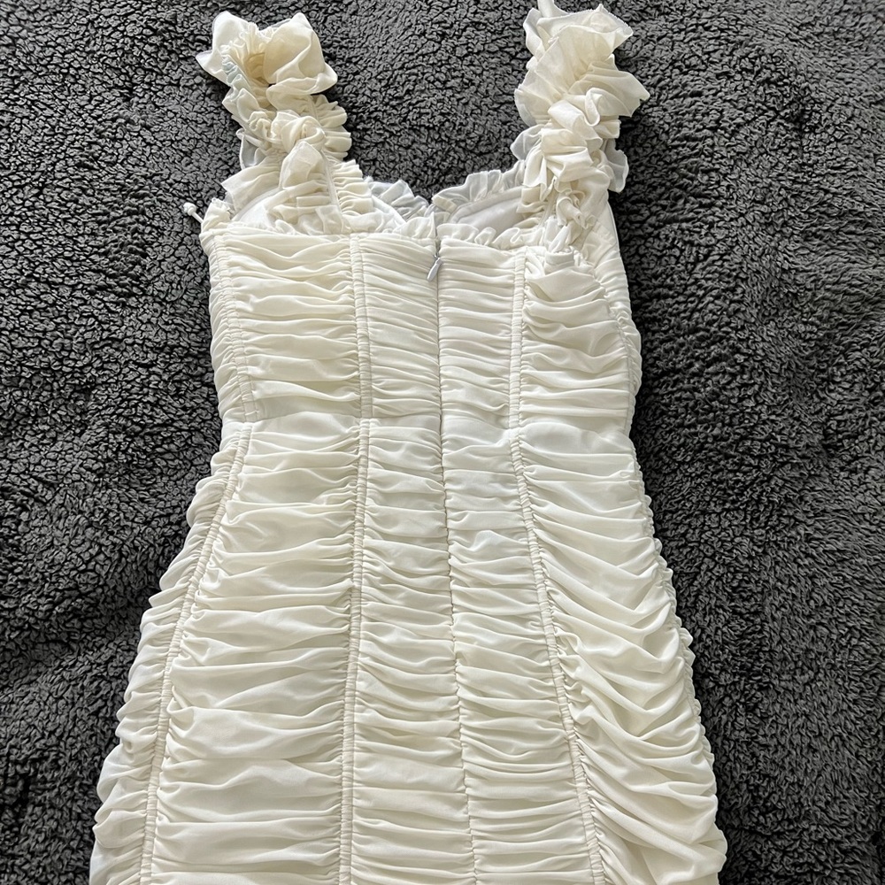 WHITE FASHION NOVA RUFFLE MINI DRESS - Picture 3 of 6